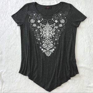 Amana Short Sleeve Floral Pointed Hem Top size Medium